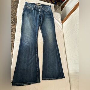 BKE Womens Jeans sz 28x33Blue Denim Star Flared Leg Medium Wash Low Rise Raw Hem